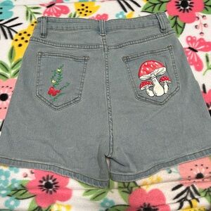 Romwe Mushroom Shorts